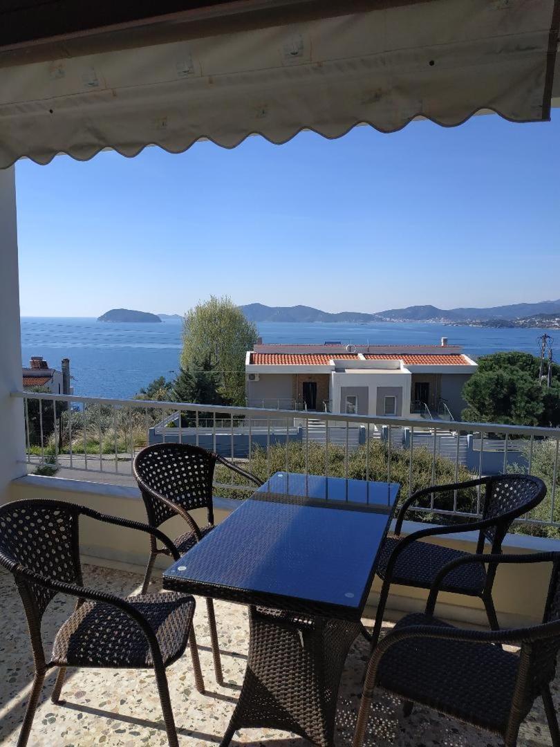 Our View Apartment PalaiónTsiflíkion Екстериор снимка